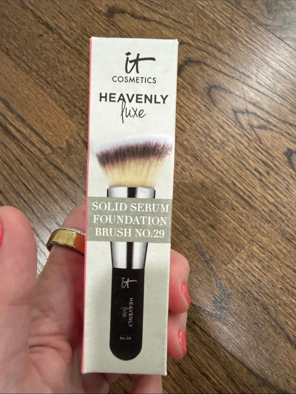 Morphe buffer brush & It cosmetics foundation brush